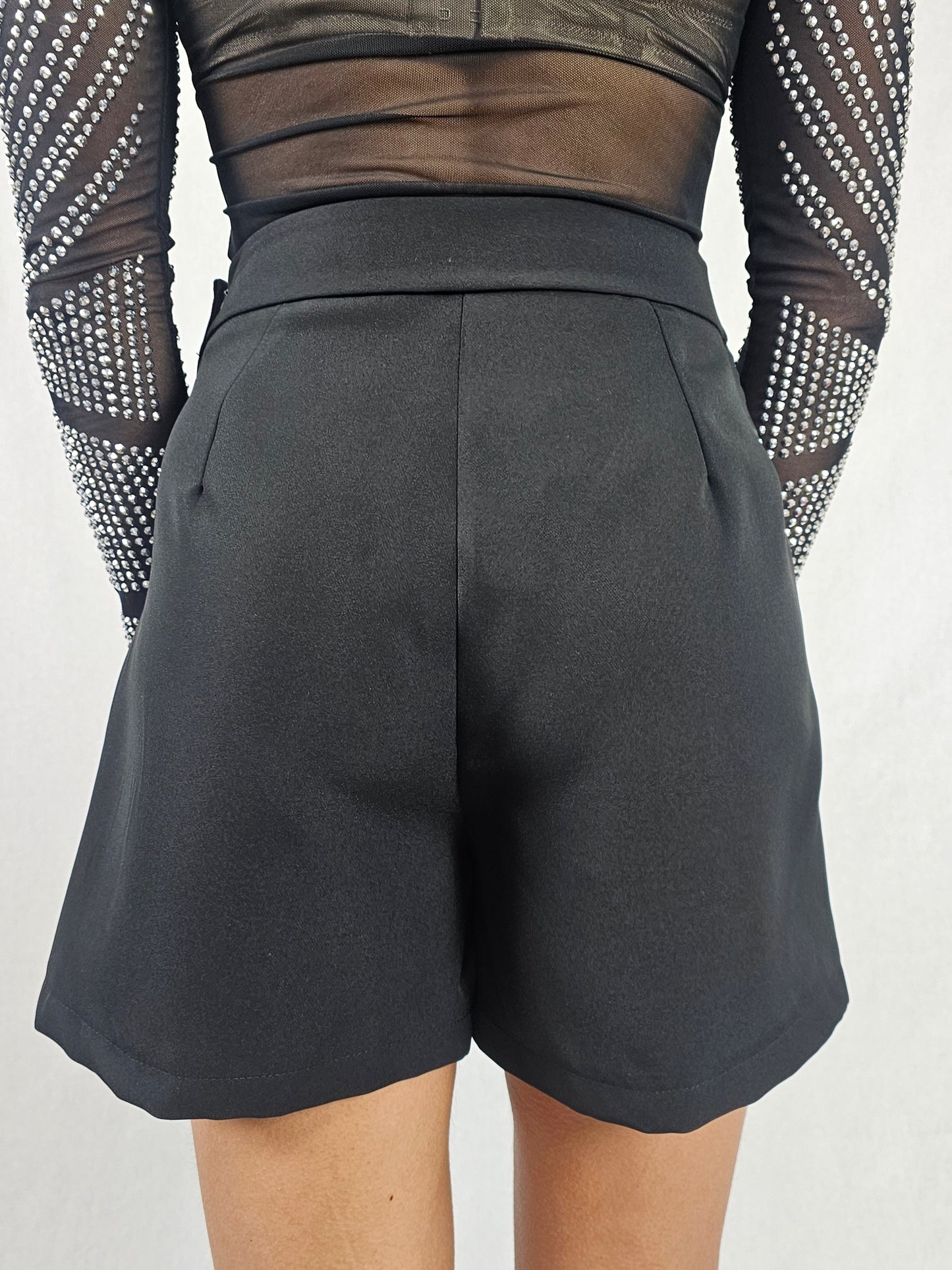 Jupe-short patineuse noire plissée - LISA